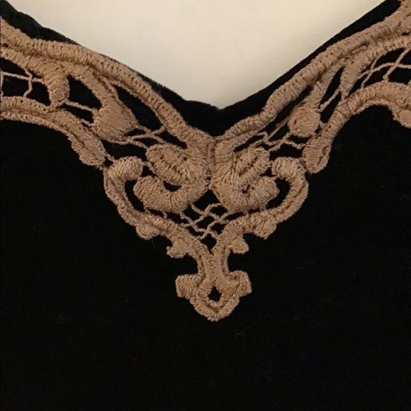 DELICATES Camisole V Neck Adjustable Straps Size M - Picture 2 of 3